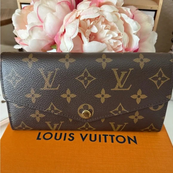 Louis Vuitton Sarah Wallet Rose - Picture 7 of 10